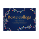 Beste collega - Formaat: Standaard - Vorm: Liggend - Kerstkaart - Op deze wenskaart is een donkerblauwe achtergrond te zien die omlijnd is met kleurrijke kerstlampjes aan een wit snoer. In het midden van de kaart staat in grote, goudkleurige letters de tekst "Beste collega". Daaronder staat in een kleiner, eveneens goudkleurig lettertype de tekst "Fijne Kerst & Gelukkig Nieuwjaar". - Snelwenskaart