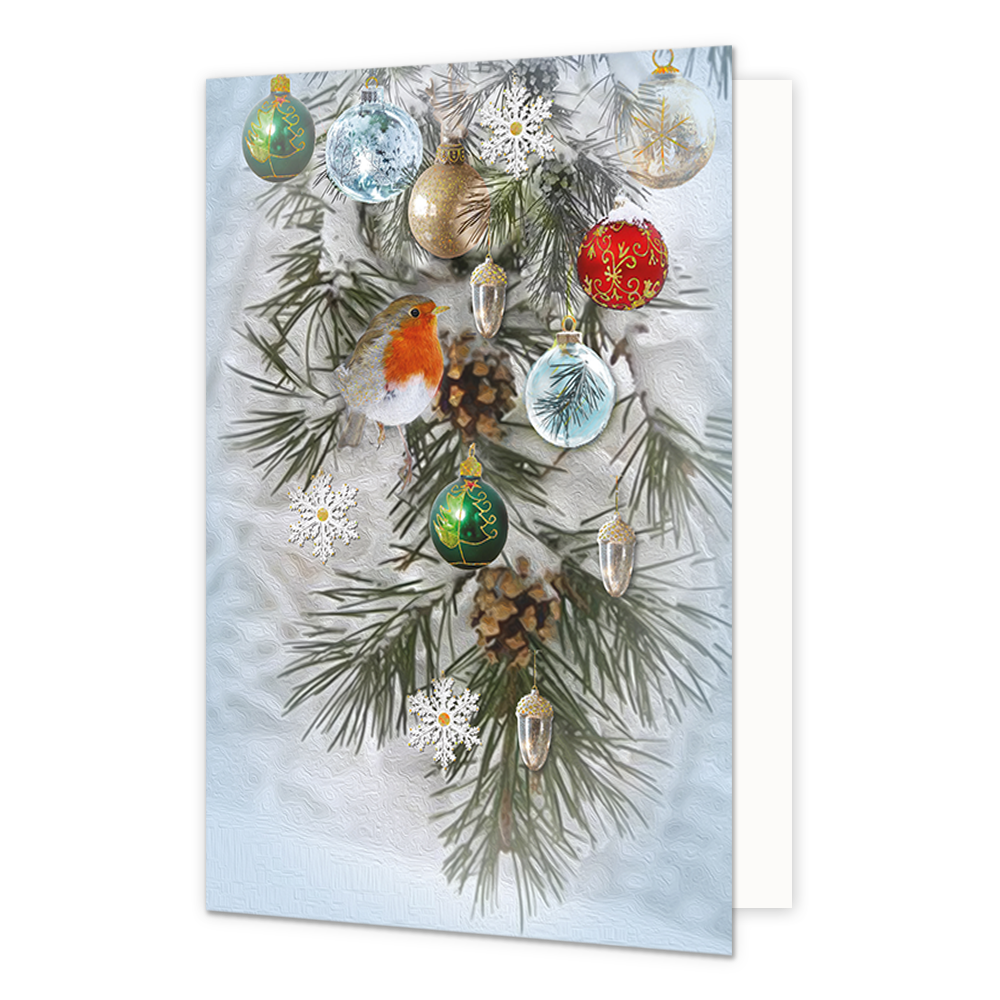 Kerstballen - Formaat: Normaal - Vorm: Staand - Kerstkaart - Op deze kerstkaart hangen sierlijke kerstballen, glinsterende sneeuwvlokken en dennenappels tussen groene dennentakken, met centraal een roodborstje dat de winterse kaart een warme en feestelijke uitstraling geeft. - Snelwenskaart