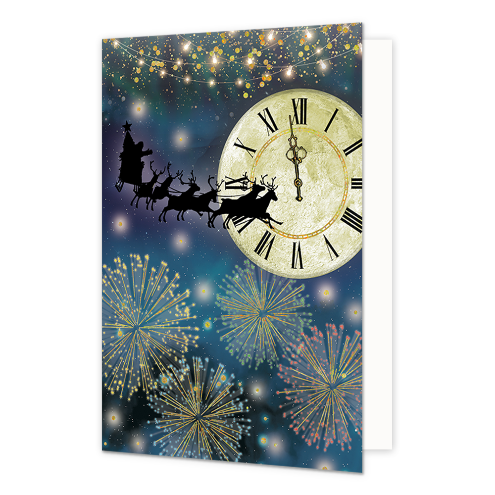 Kerstslee - Formaat: Standaard - Vorm: Staand - Kerstkaart - Op deze kerstkaart staat een grote klok met vuurwerk omheen en een vliegende kerstslee. - Snelwenskaart