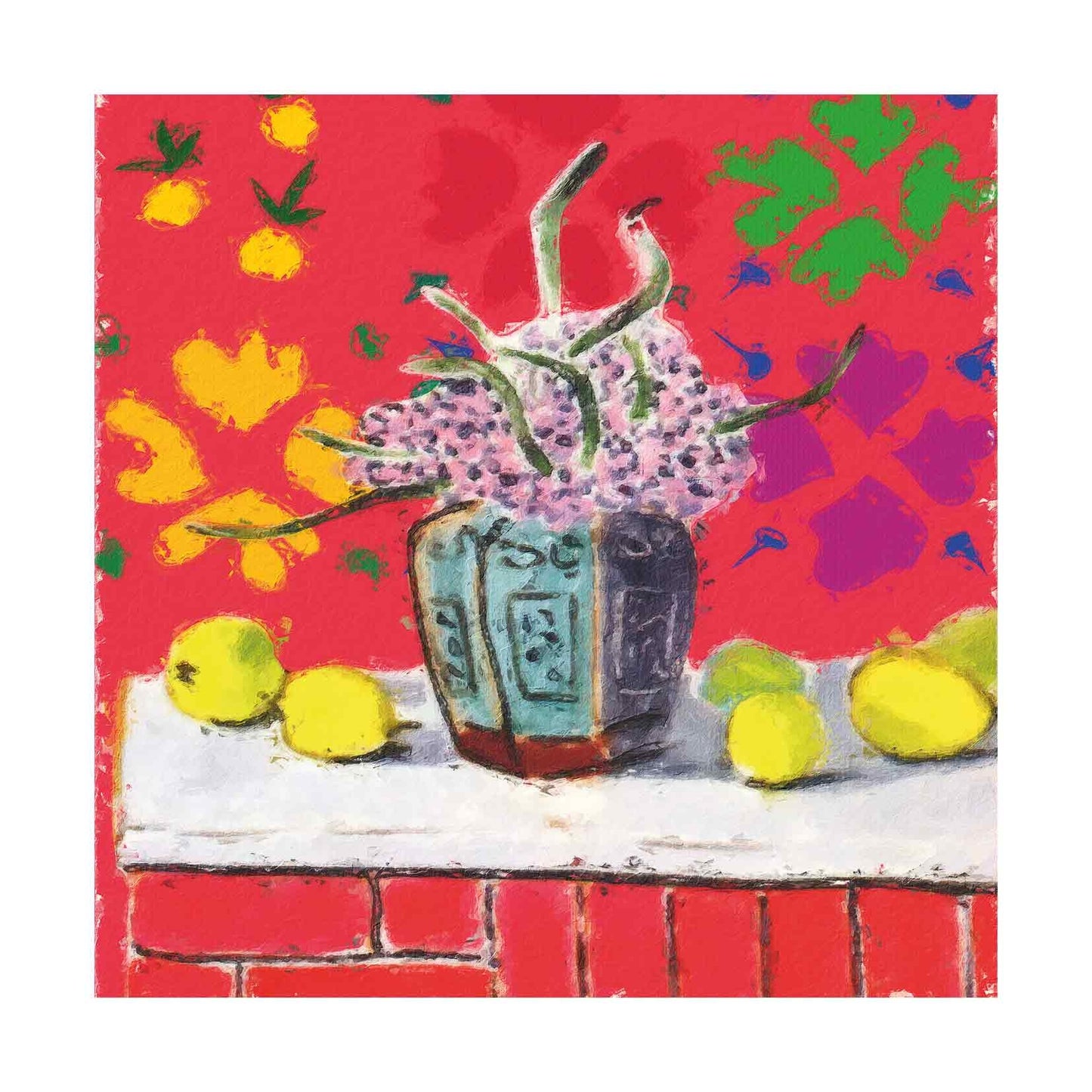 Op deze wenskaart staat een vaas met paarse bloemen en daarnaast gele citroenen.