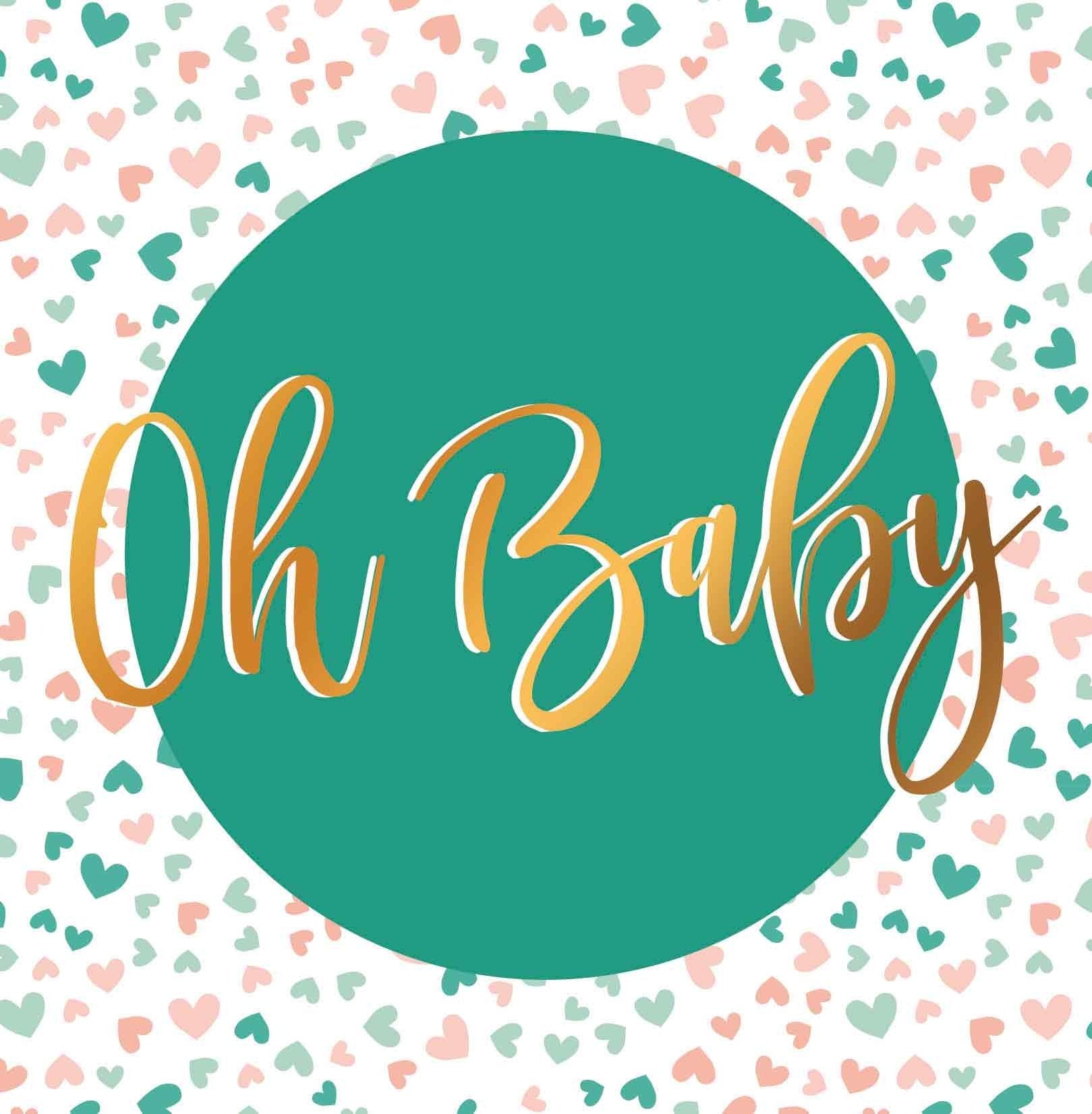 Op deze wenskaart staan witte konijntjes en hartjes met in het midden een grote blauwe cirkel met de tekst: "Hoera een zoon".