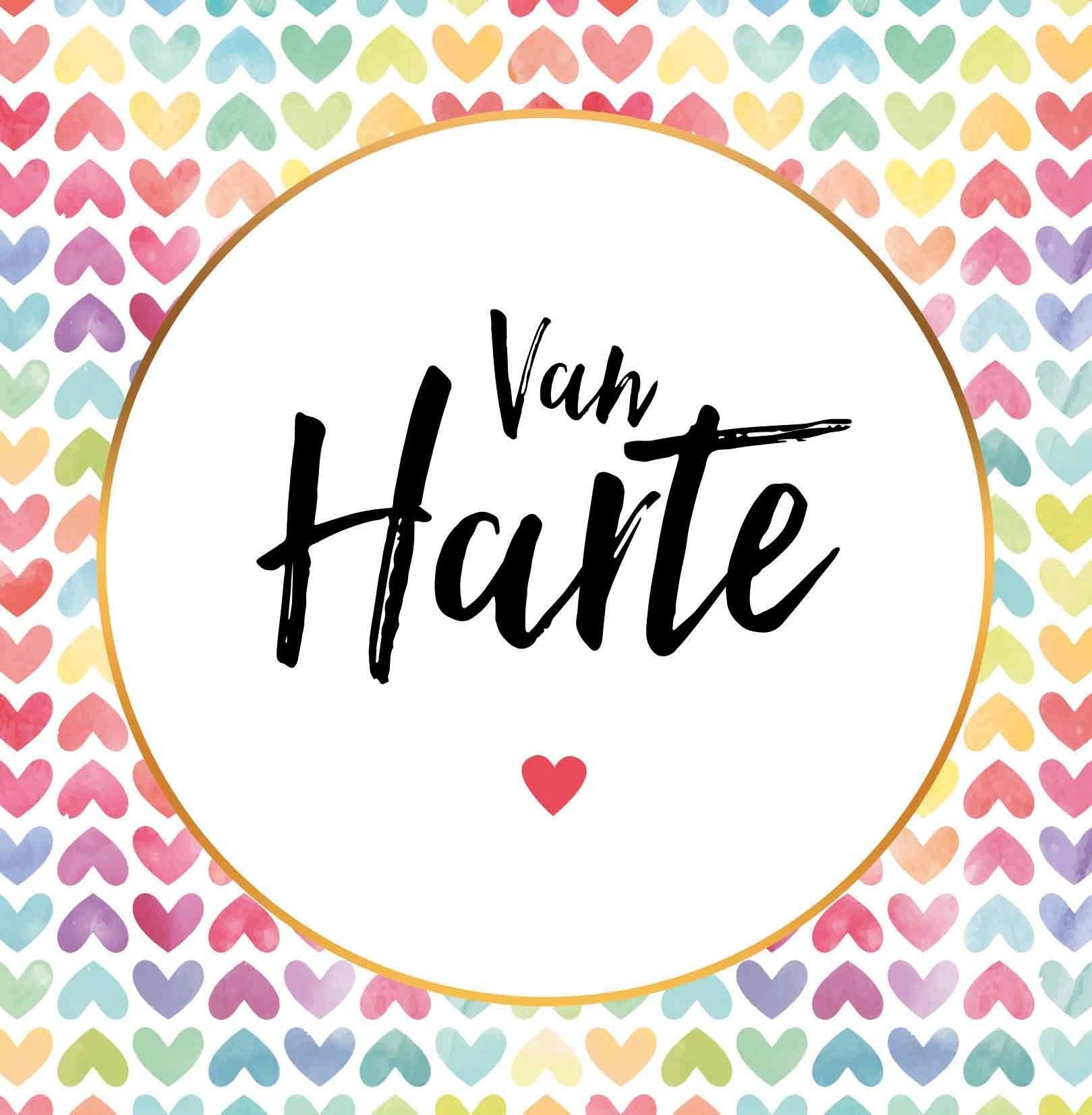 Op deze wenskaart staan hartjes in diverse kleuren met in het midden een witte cirkel met gouden omlijning en de tekst: "Van harte".