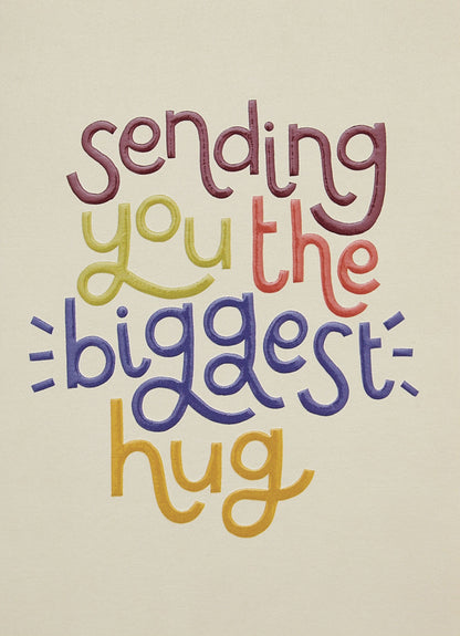 Op deze wenskaart staat de tekst: "Sending you the biggest hug".