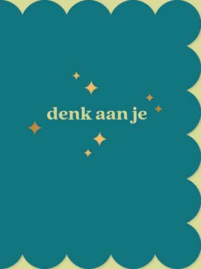 Op deze wenskaart staat de tekst: "Denk aan je" op een donkerblauwe achtergrond.